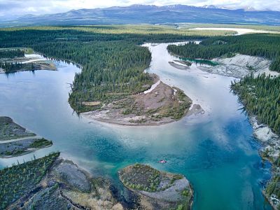 photo of a really distinct bend in the Takhini river